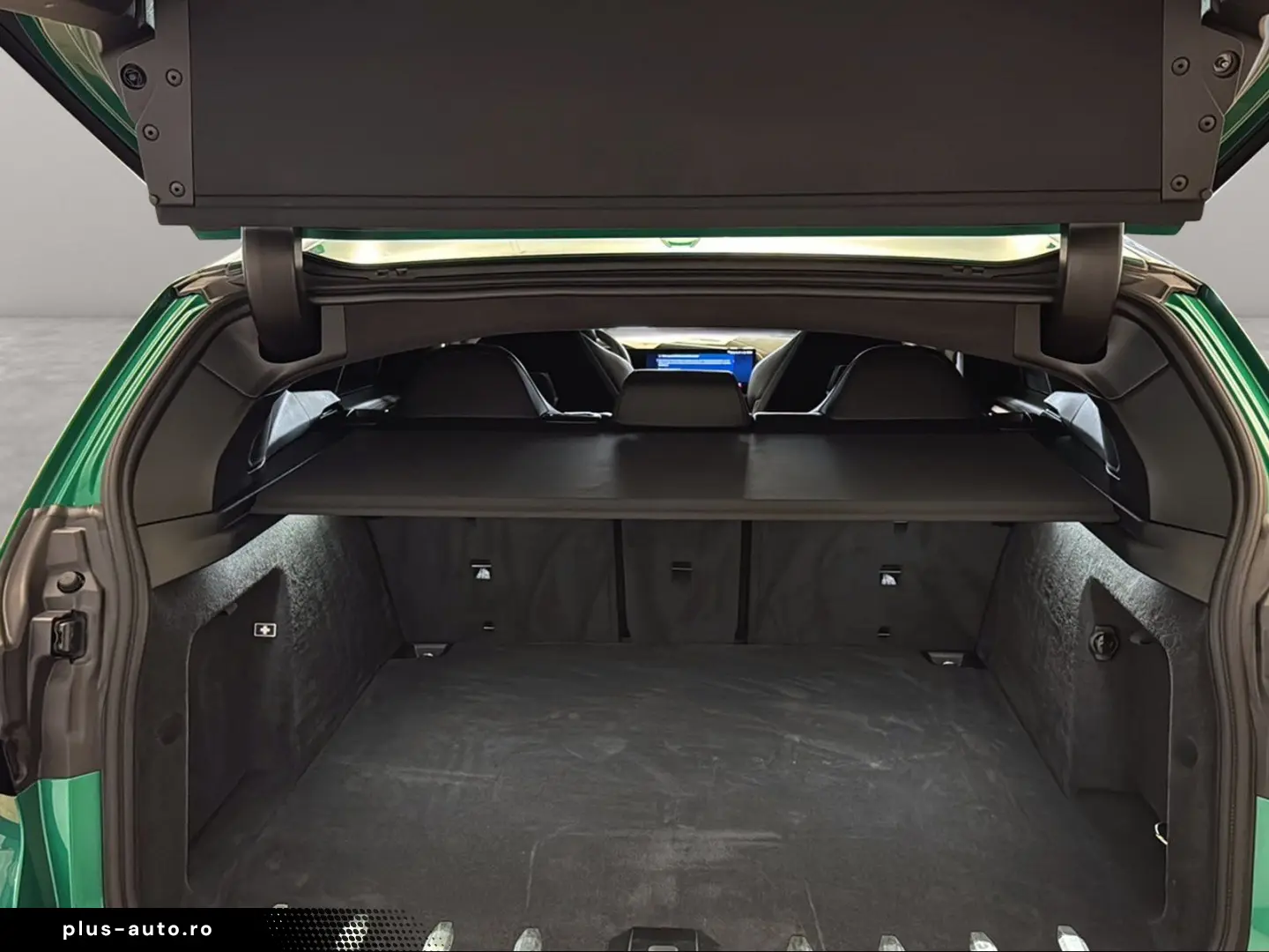BMW XM 50e Massage AHK Driv.Assist. Winterräder inkl