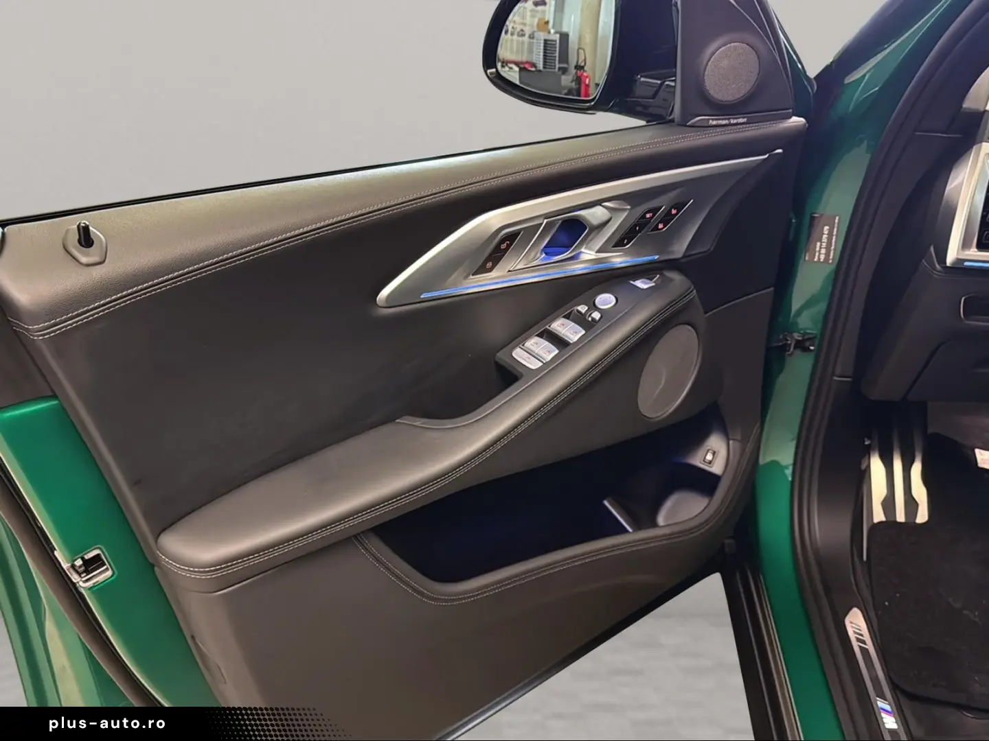 BMW XM 50e Massage AHK Driv.Assist. Winterräder inkl