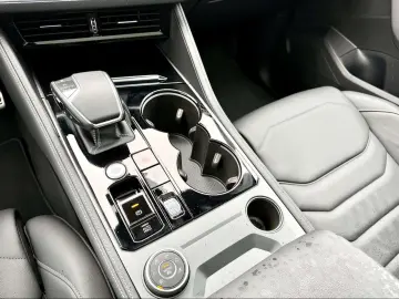 VW Touareg R LINE-4MOTION-KAME-PANO-MATRIX-VIRT-19'