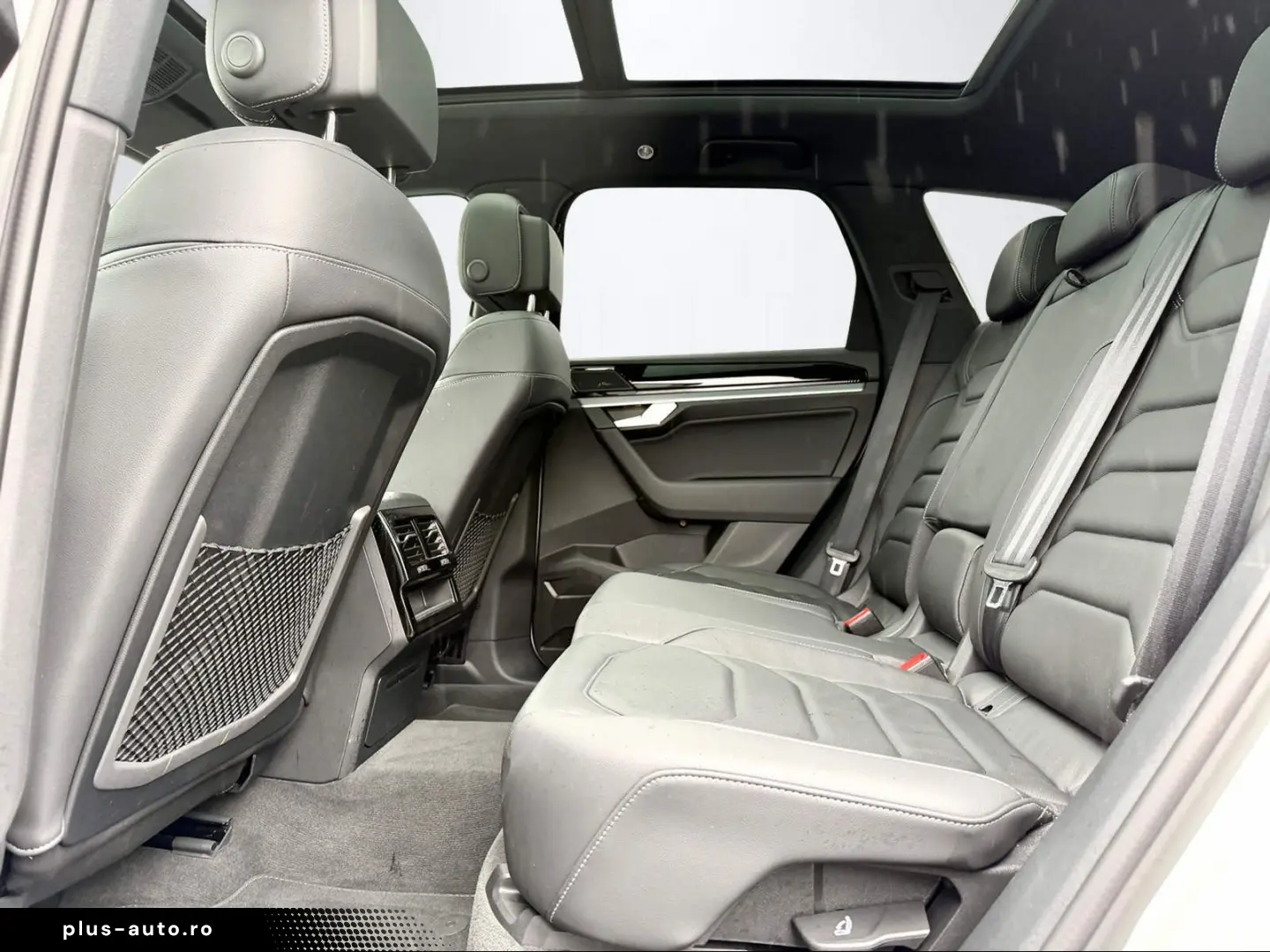 VW Touareg R LINE-4MOTION-KAME-PANO-MATRIX-VIRT-19'