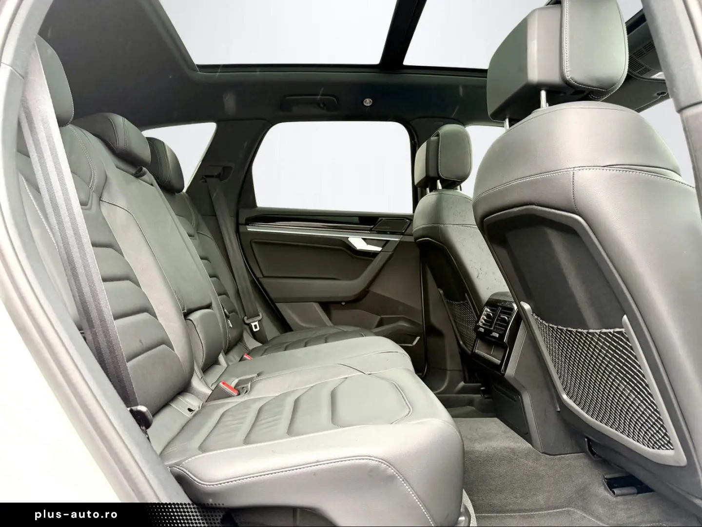 VW Touareg R LINE-4MOTION-KAME-PANO-MATRIX-VIRT-19'