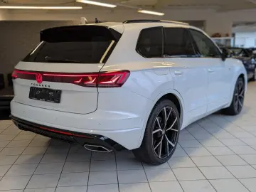 VW Touareg 3.0TDI 4M R-Line VOLL Black 22  UPE 114T