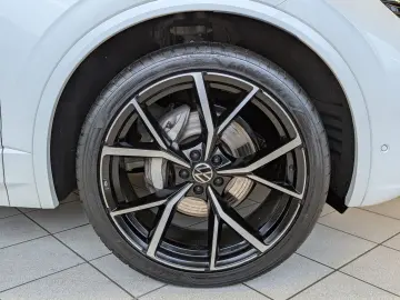 VW Touareg 3.0TDI 4M R-Line VOLL Black 22  UPE 114T