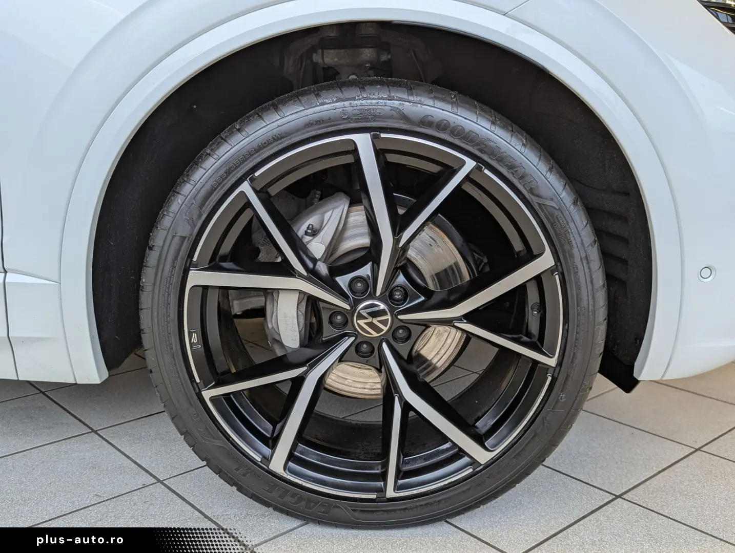 VW Touareg 3.0TDI 4M R-Line VOLL Black 22  UPE 114T