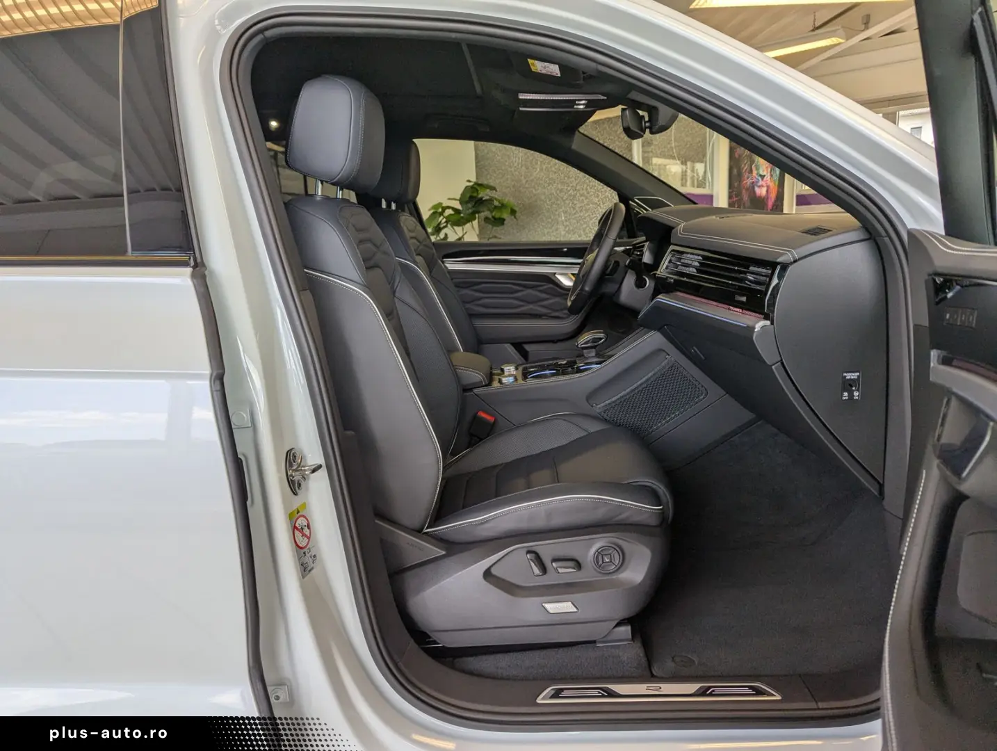 VW Touareg 3.0TDI 4M R-Line VOLL Black 22  UPE 114T