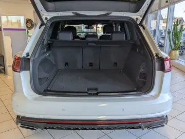 VW Touareg 3.0TDI 4M R-Line VOLL Black 22  UPE 114T