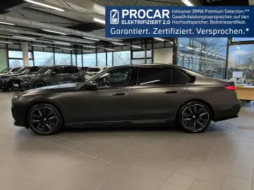 BMW 750e xDrive M Sport Pro TV HUD PANO ACC 360 KAM