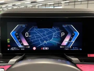 BMW 750e xDrive M Sport Pro TV HUD PANO ACC 360 KAM
