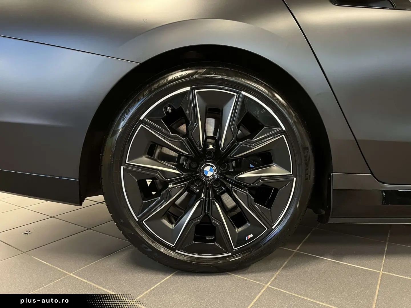 BMW 750e xDrive M Sport Pro TV HUD PANO ACC 360 KAM