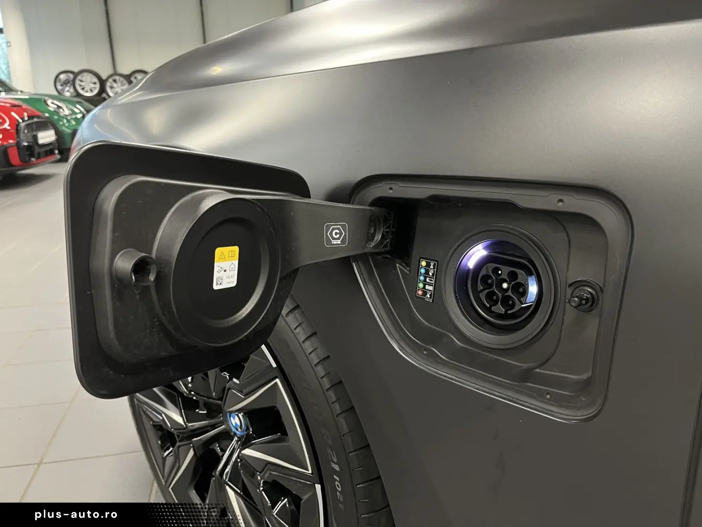 BMW 750e xDrive M Sport Pro TV HUD PANO ACC 360 KAM