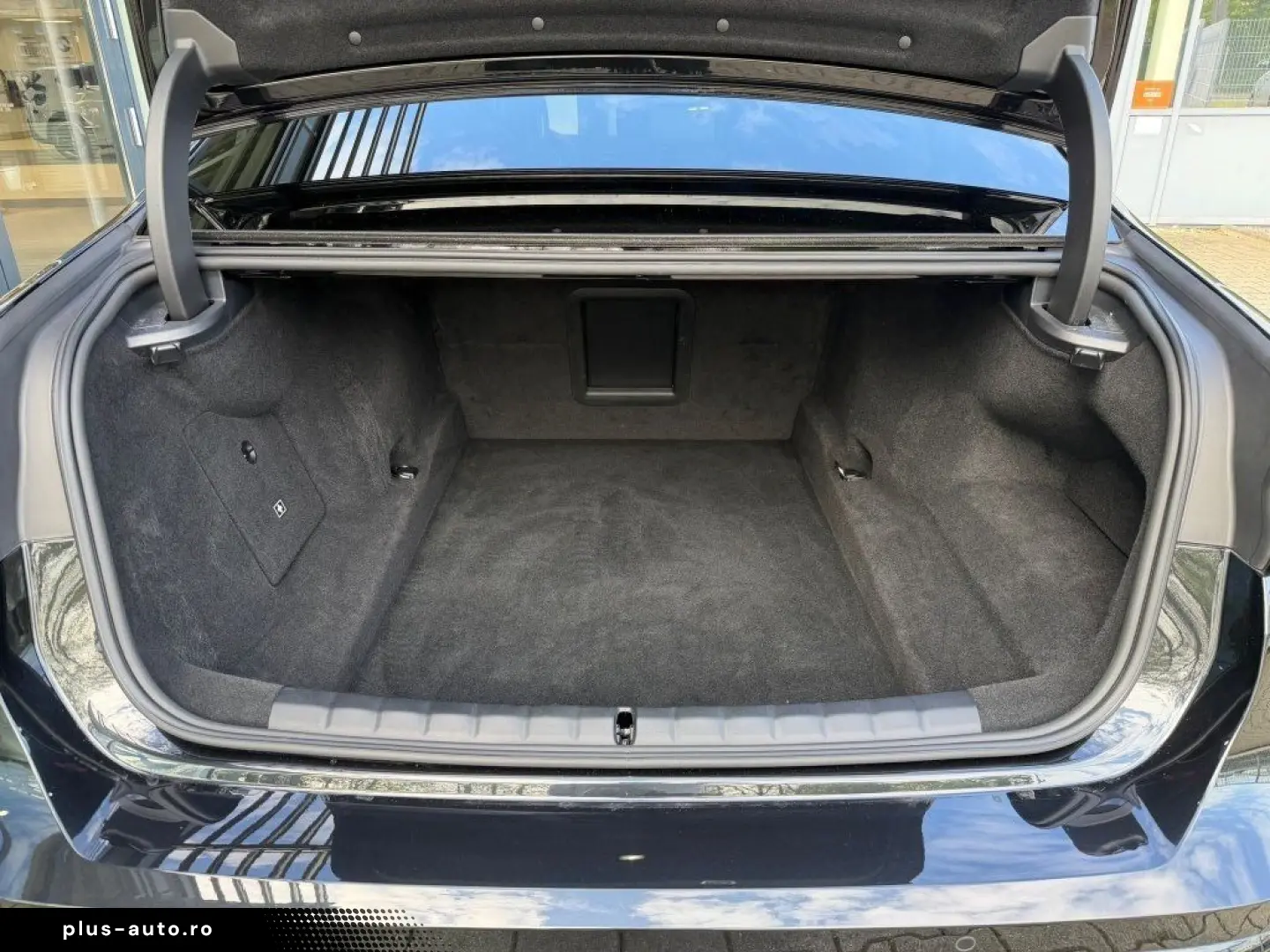 BMW 750e xDrive M Sport Pro AHK Massage Sitzklima 21