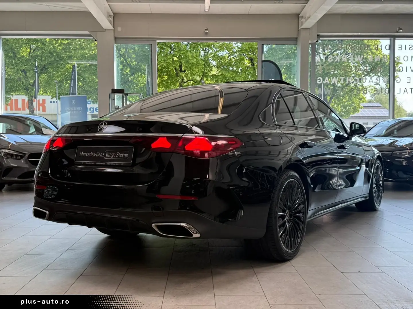 MERCEDES-BENZ E 220 d AMG BURMESTER PANO SERVO SUPER&hellip;