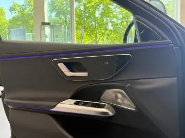 MERCEDES-BENZ E 220 d AMG BURMESTER PANO SERVO SUPER&hellip;