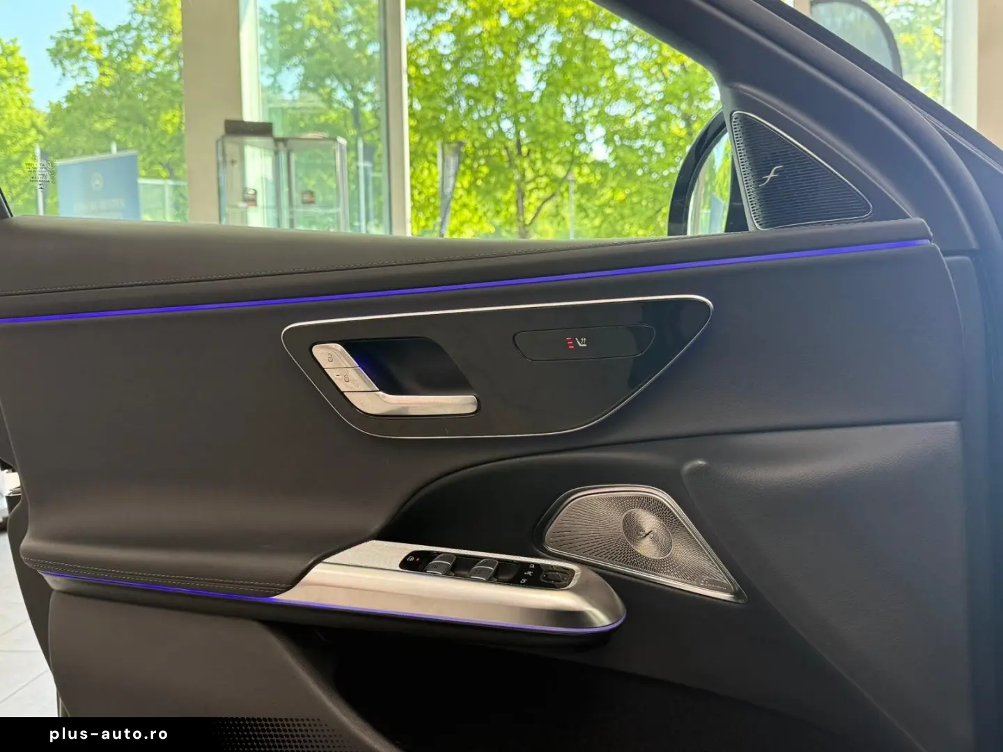 MERCEDES-BENZ E 220 d AMG BURMESTER PANO SERVO SUPER&hellip;