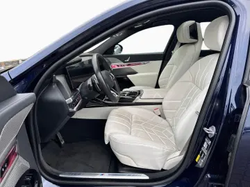 BMW 750e xDrive M-Sport SkyLounge DA PA-Pro Autm