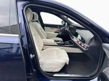 BMW 750e xDrive M-Sport SkyLounge DA PA-Pro Autm