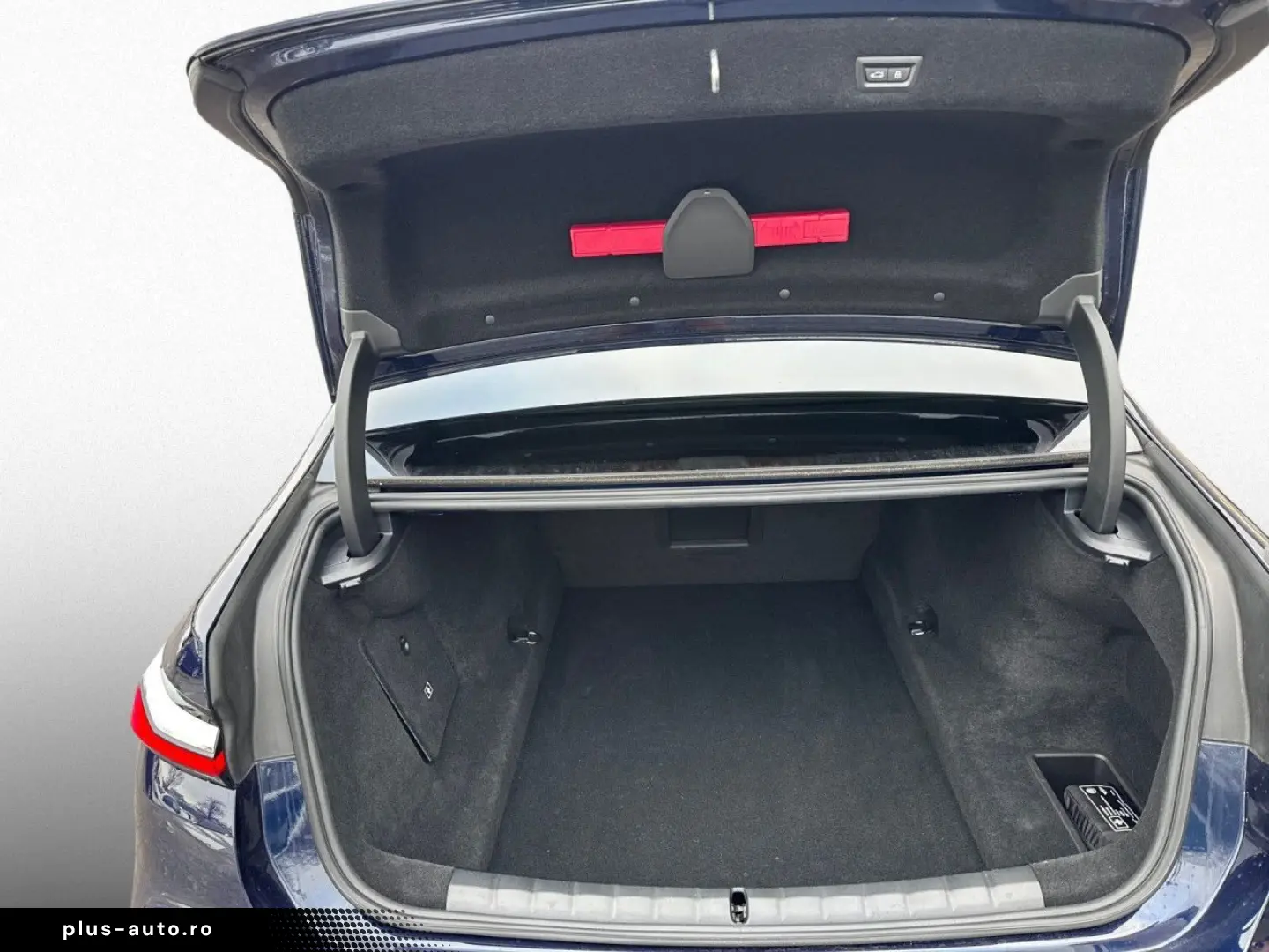 BMW 750e xDrive M-Sport SkyLounge DA PA-Pro Autm