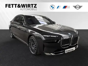 BMW 750e xDrive  1 99%  SkyLounge Autobahnassist