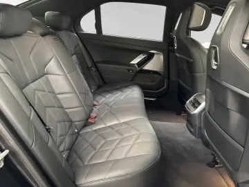 BMW 750e xDrive  1 99%  SkyLounge Autobahnassist