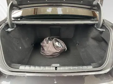 BMW 750e xDrive  1 99%  SkyLounge Autobahnassist