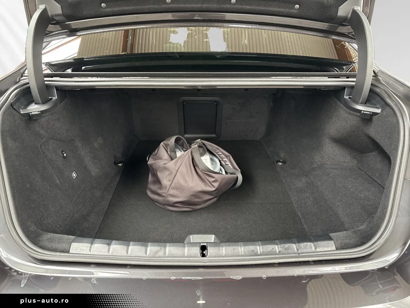 BMW 750e xDrive  1 99%  SkyLounge Autobahnassist