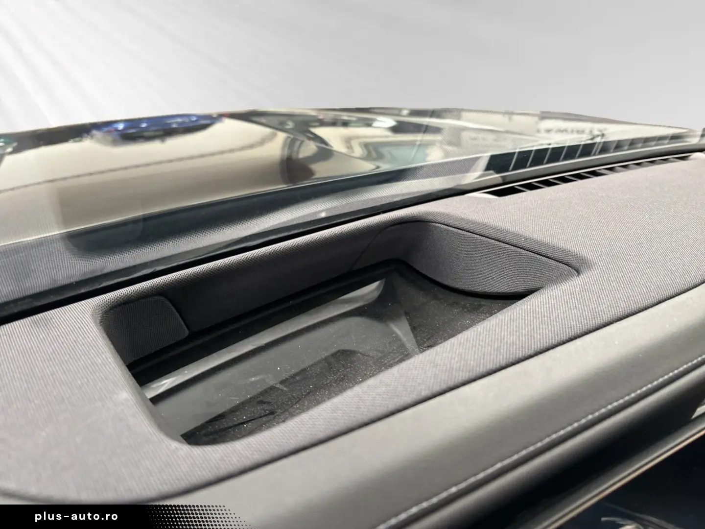 BMW 750e xDrive  1 99%  SkyLounge Autobahnassist