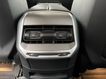 BMW 750e xDrive  1 99%  SkyLounge Autobahnassist