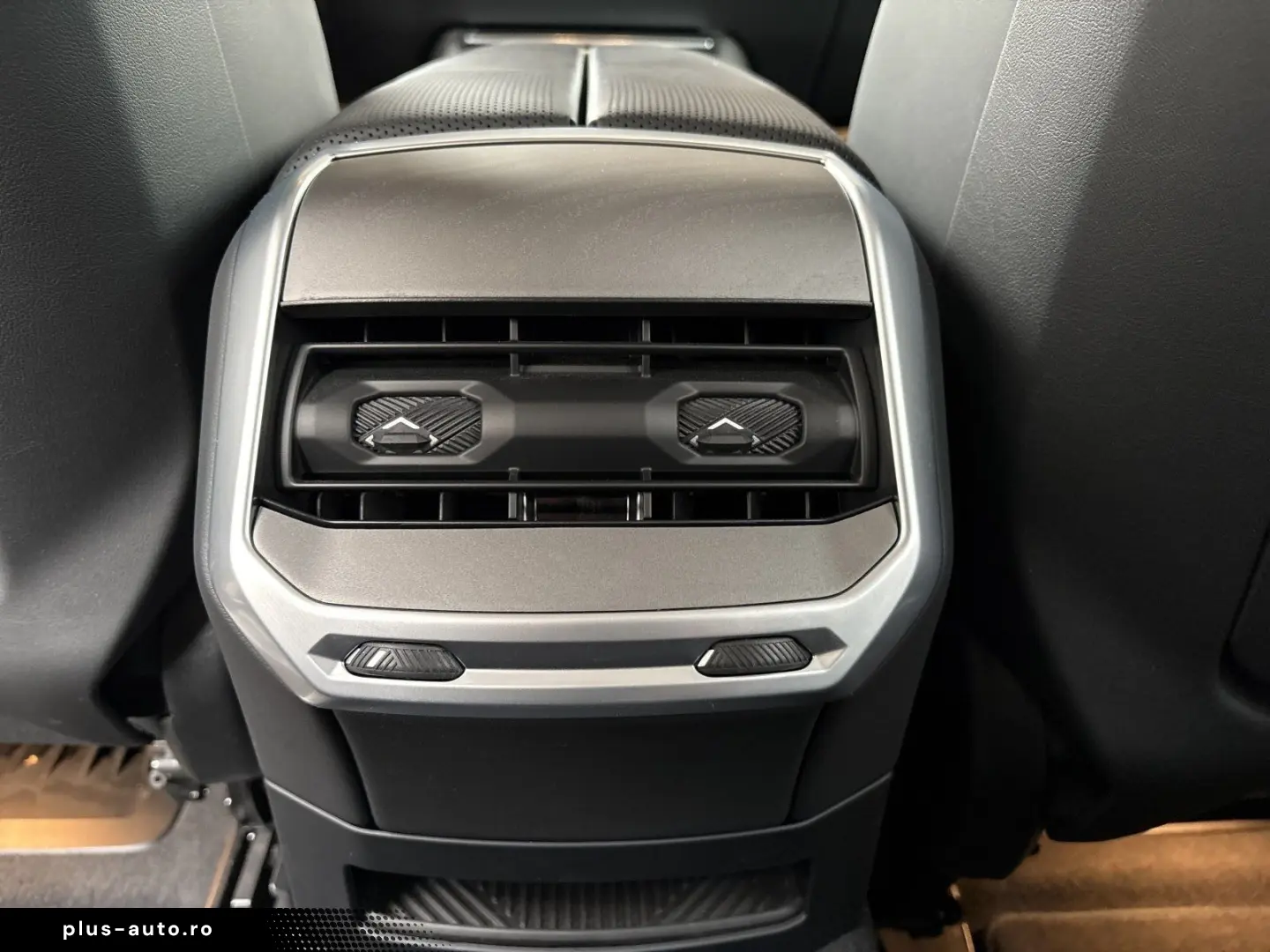 BMW 750e xDrive  1 99%  SkyLounge Autobahnassist