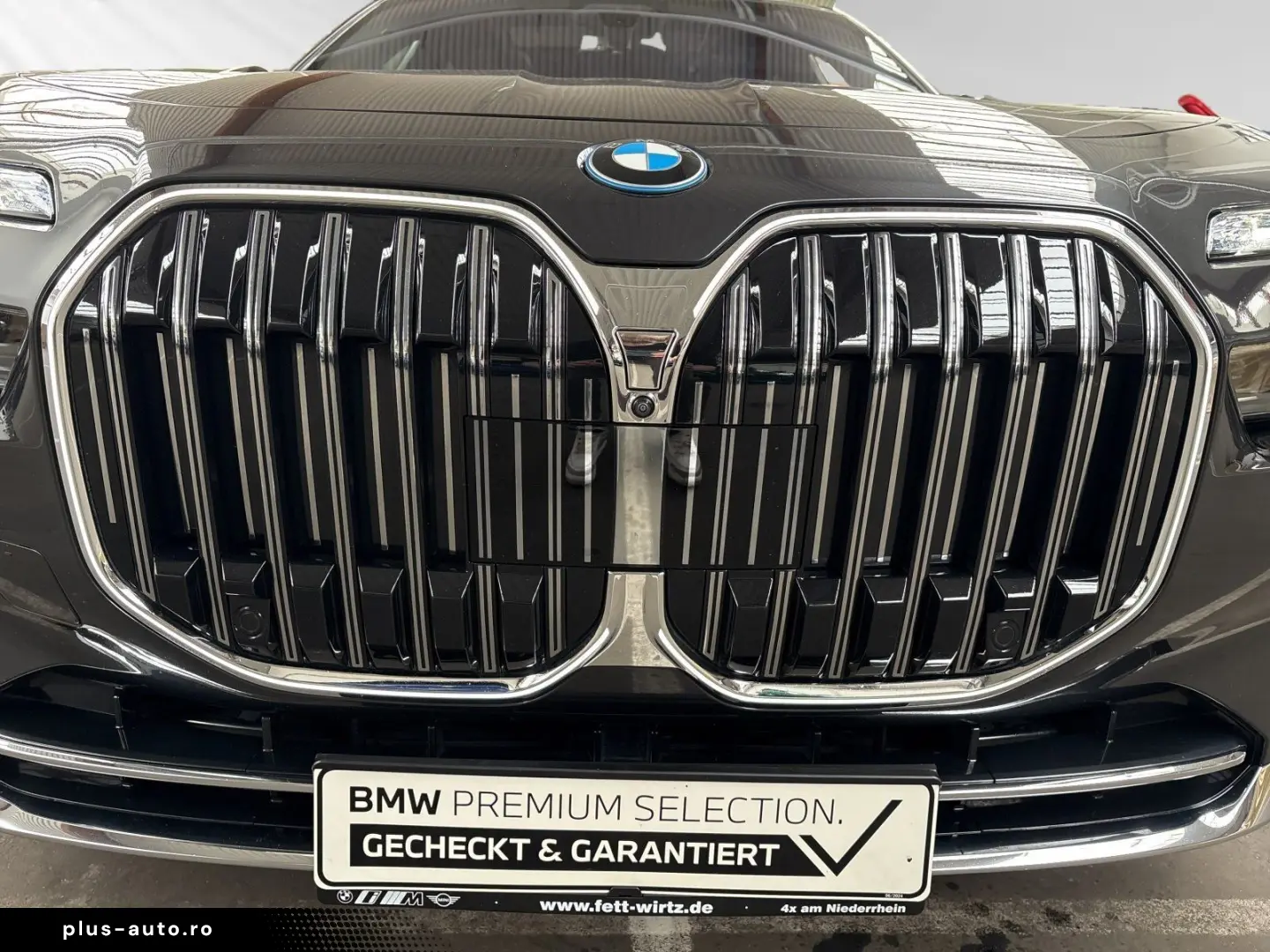 BMW 750e xDrive  1 99%  SkyLounge Autobahnassist