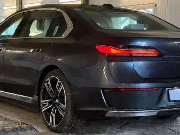 BMW 750e xDrive EXEC.LOUNGE FOND ENTERT voll