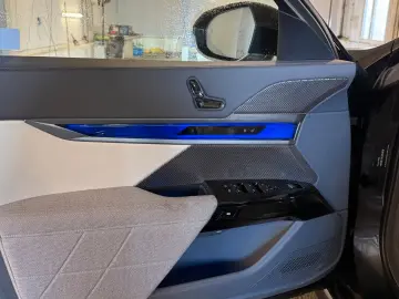 BMW 750e xDrive EXEC.LOUNGE FOND ENTERT voll