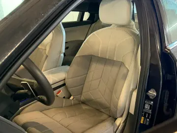 BMW 750e xDrive EXEC.LOUNGE FOND ENTERT voll