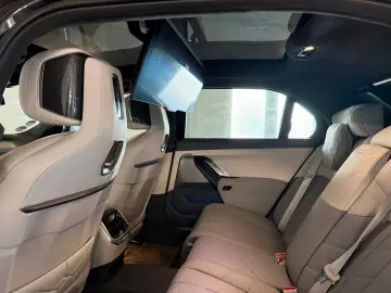 BMW 750e xDrive EXEC.LOUNGE FOND ENTERT voll