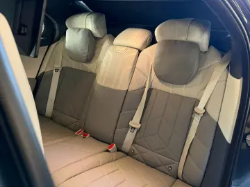 BMW 750e xDrive EXEC.LOUNGE FOND ENTERT voll
