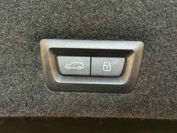 BMW 750e xDrive EXEC.LOUNGE FOND ENTERT voll