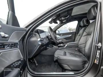 BMW 750e xDrive M Sport TV HUD PANO ACC 360 KAM RFK