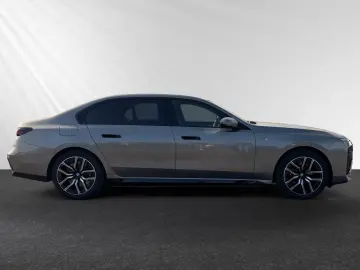 BMW 750e xDrive M Sport Pro DAProf. Autobahnass.