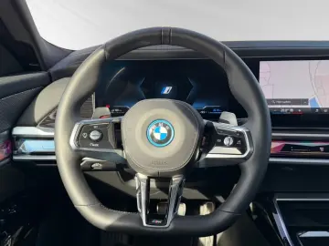 BMW 750e xDrive M Sport Pro DAProf. Autobahnass.