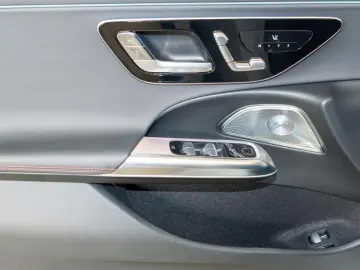 MERCEDES-BENZ AMG E 53 T 4M  Hybrid Pano Night AHK 2…