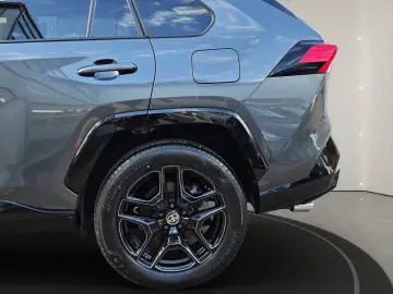TOYOTA RAV 4 Plug-in-Hybrid GR SPORT 15 J. Garantie