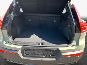 VOLVO XC40 B3 B DKG Plus Dark