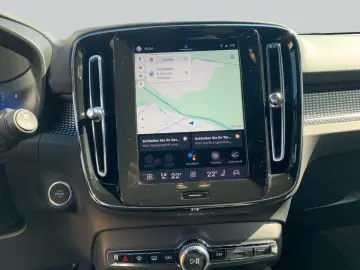 VOLVO XC40 B3 B DKG Plus Dark