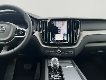 VOLVO XC60 B5 Benzin AWD Plus Black Edition 22'…