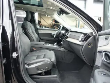 VOLVO XC90 Ultra T8 AWD 360  Pano Massage FourC B&W
