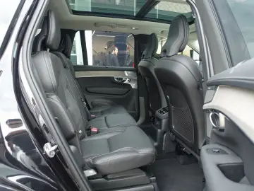 VOLVO XC90 Ultra T8 AWD 360  Pano Massage FourC B&W