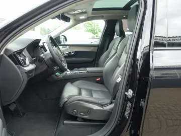 VOLVO XC90 Ultra T8 AWD 360  Pano Massage FourC B&W