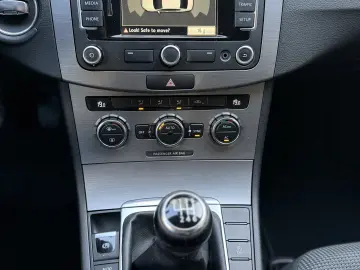 VOLKSWAGEN PASSAT 1.6 TDI