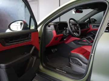 PORSCHE Cayenne Coupe Turbo E-Hybrid mit GT-Paket