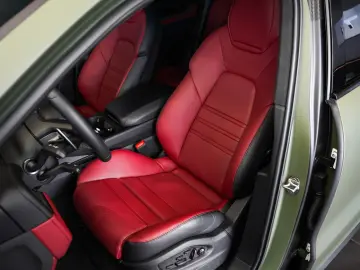 PORSCHE Cayenne Coupe Turbo E-Hybrid mit GT-Paket