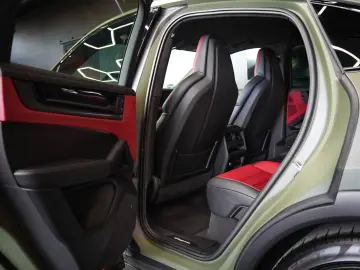 PORSCHE Cayenne Coupe Turbo E-Hybrid mit GT-Paket
